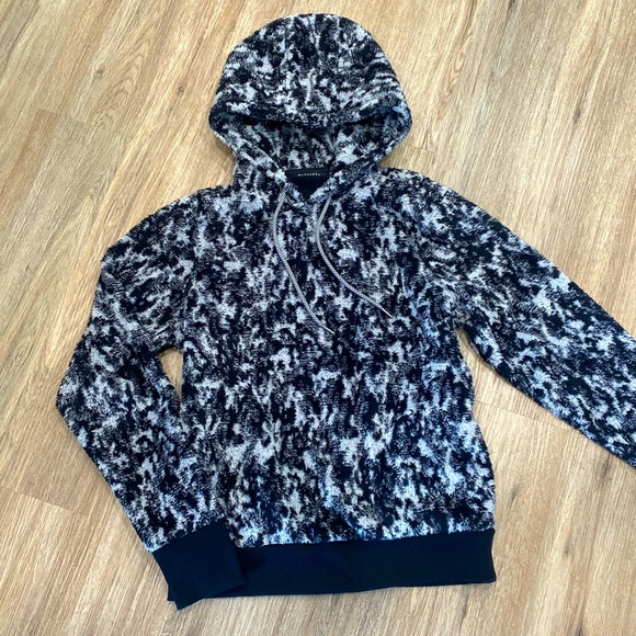 Athleta Tops - Athleta Tugga Sherpa Jacquard Hoodie